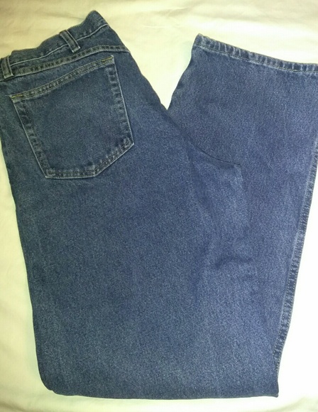 Wrangler Relaxed Fit 5 Pocket Jeans - Picture 2 of 3